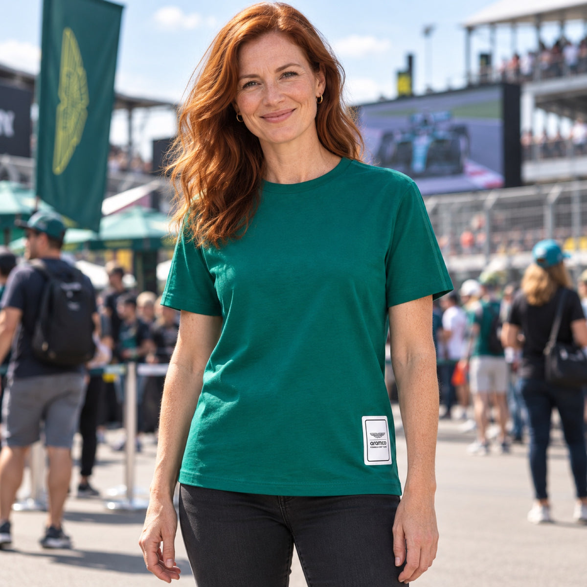 Tričko Aston Martin F1 Team LOGO Casual – zelené – ilustrační foto (AI)