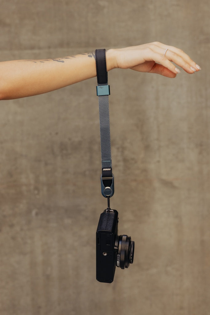 Peak Design Cuff - řemínek na zápěstí - Ocean