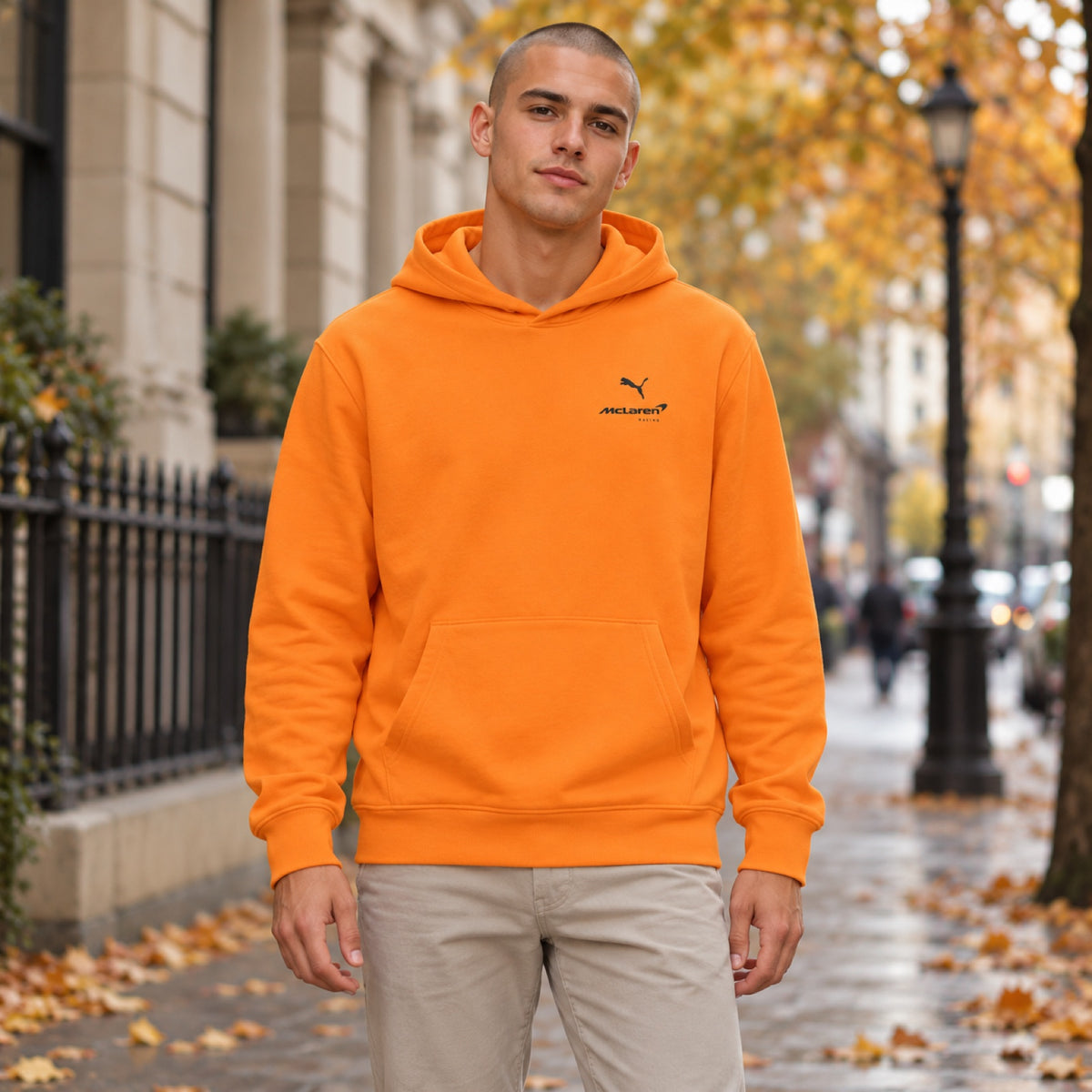 Mikina s kapucí McLaren F1 s logem Puma – oranžová – Casual Edition – ilustrační foto (AI)