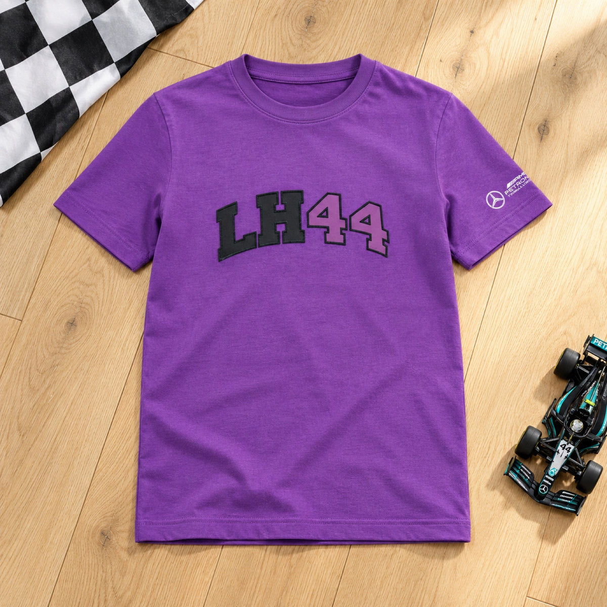 Dětské tričko Mercedes-AMG PETRONAS F1 Lewis Hamilton – fialové – 164 cm – ilustrační foto (AI)