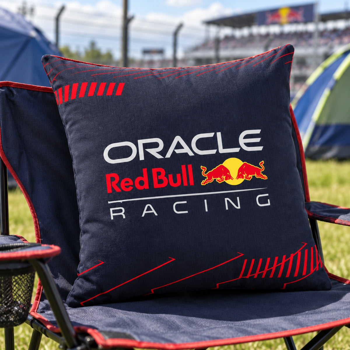 Polštář Oracle Red Bull Racing s týmovým logem RBR – ilustrační foto (AI)