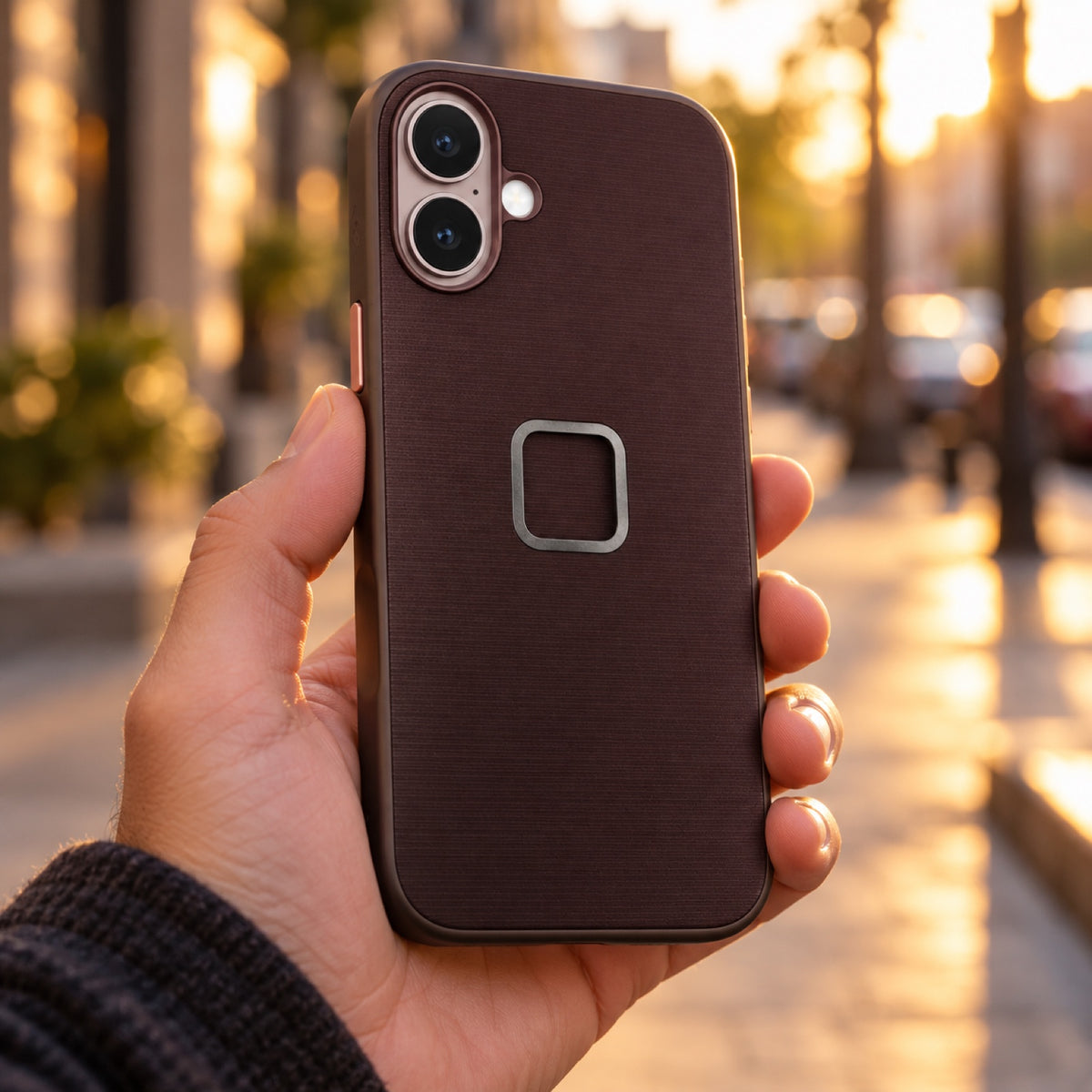 Pouzdro Peak Design Everyday Case – iPhone 16 Plus – Eclipse – ilustrační foto (AI)