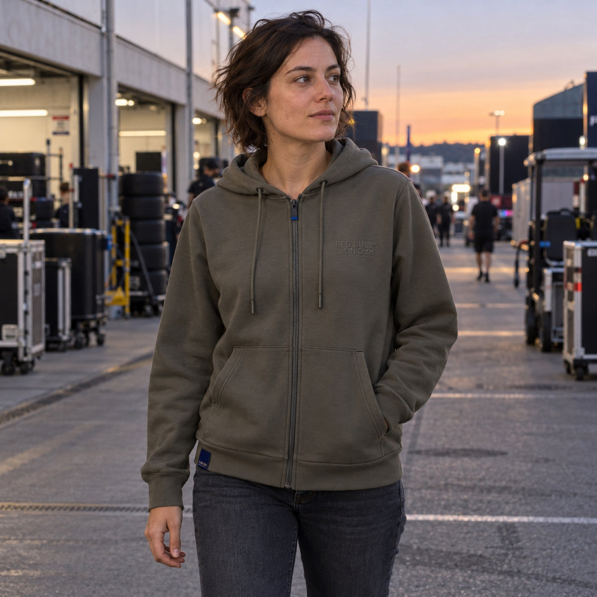 Pepe Jeans – Red Bull Racing Hoodie – Dark Green – ilustrační foto 2 (AI)