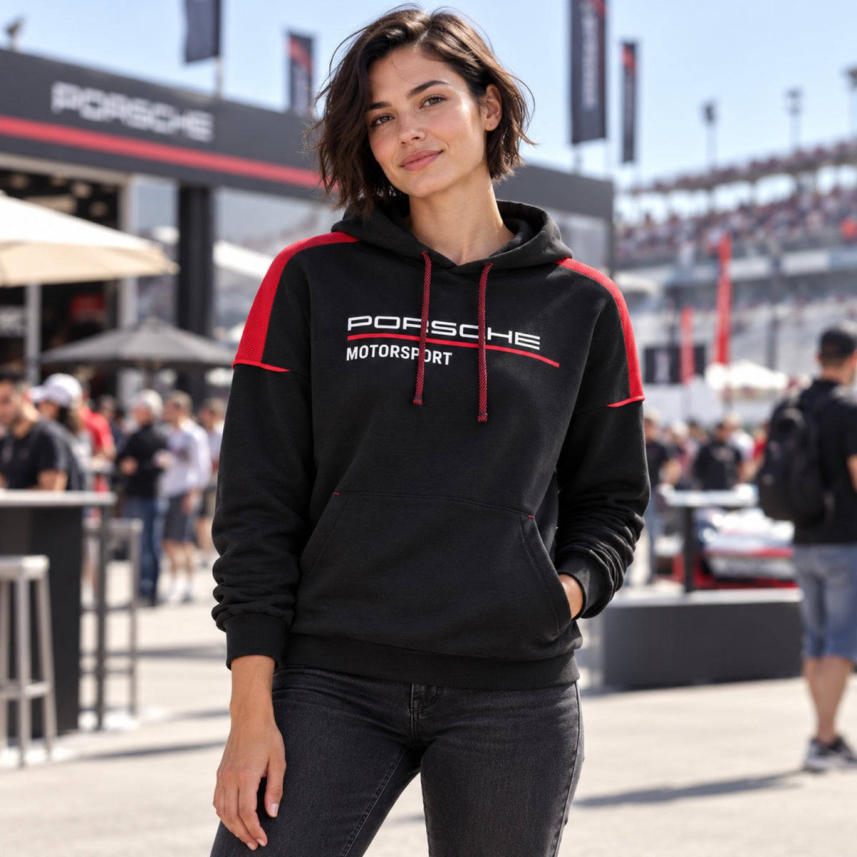 Mikina s kapucí Porsche Motorsport Lifestyle – černá – ilustrační foto (AI)