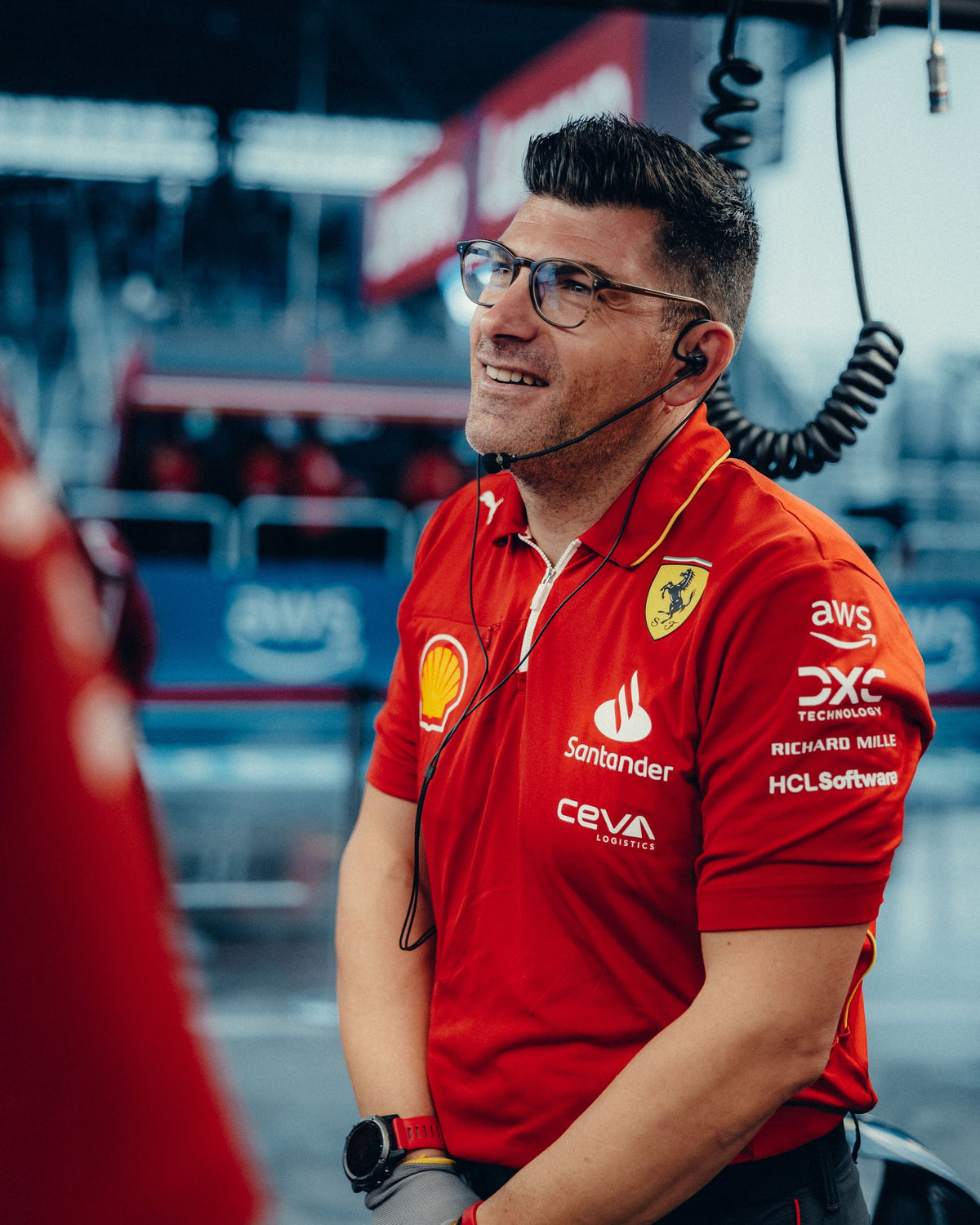 Týmová polokošile PRO Scuderia Ferrari F1 červená