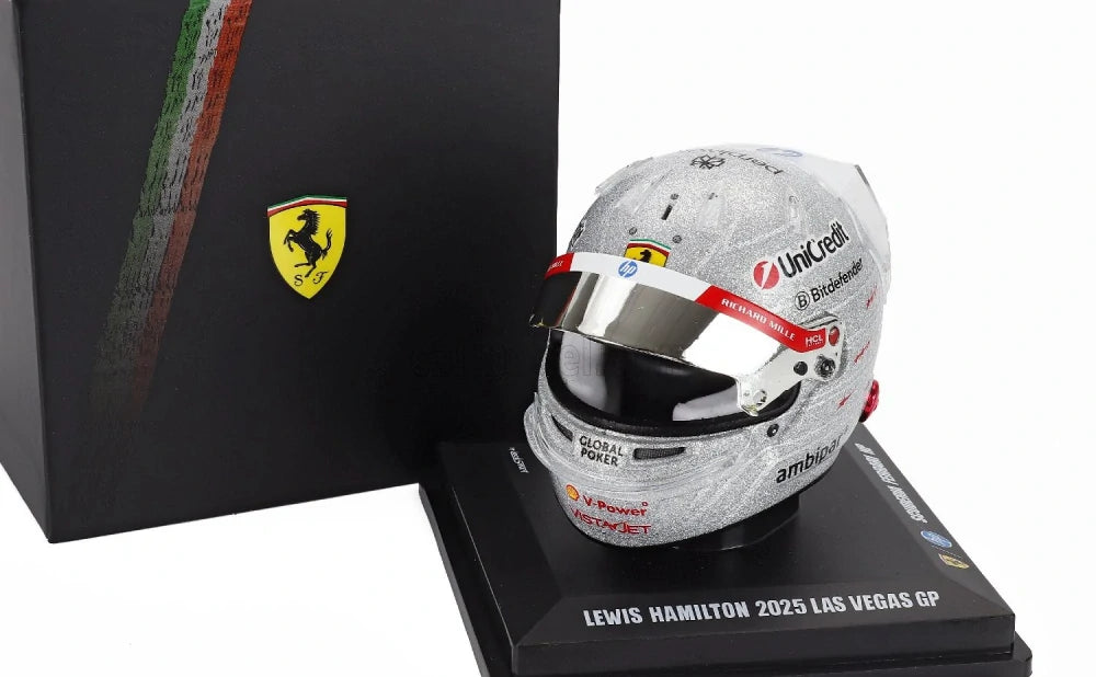 Model helmy Lewis Hamilton LookSmart v měřítku 1:5 – Las Vegas GP 2025