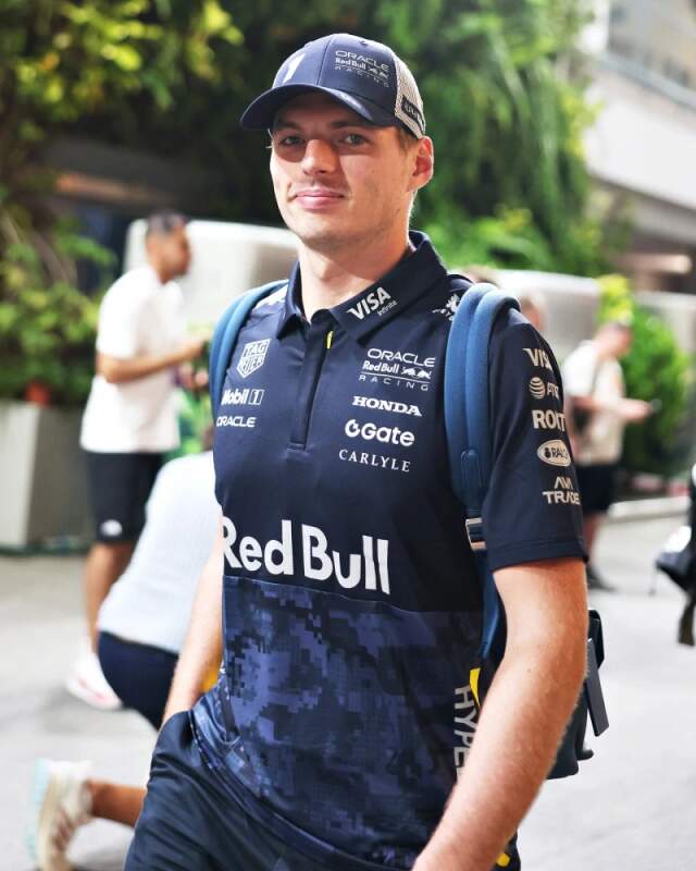 Týmová polokošile Oracle Red Bull Racing s logy sponzorů x HYPEBEAST