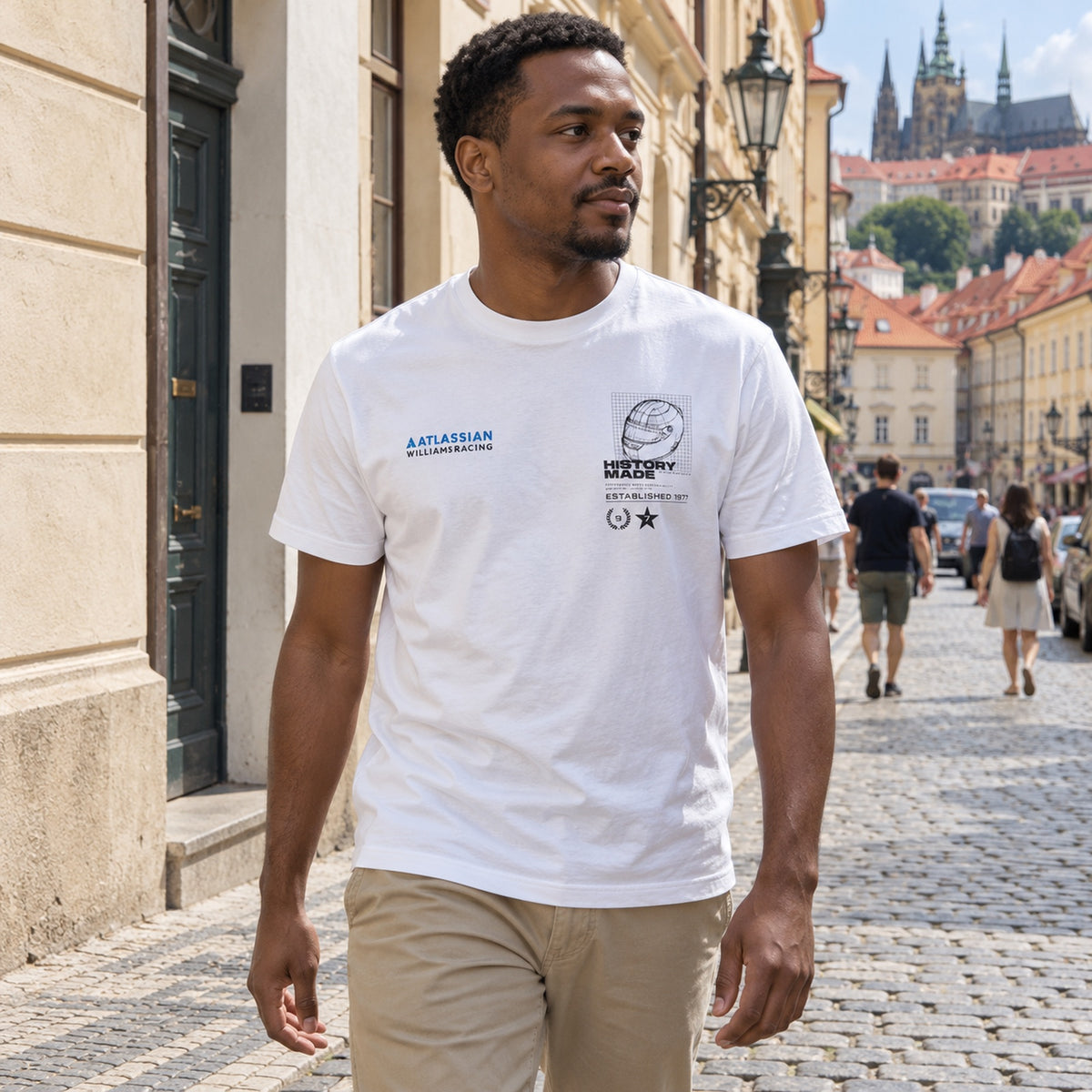 Williams Racing F1 Casual T-Shirt with Helmet Motif – ilustrační foto (AI)