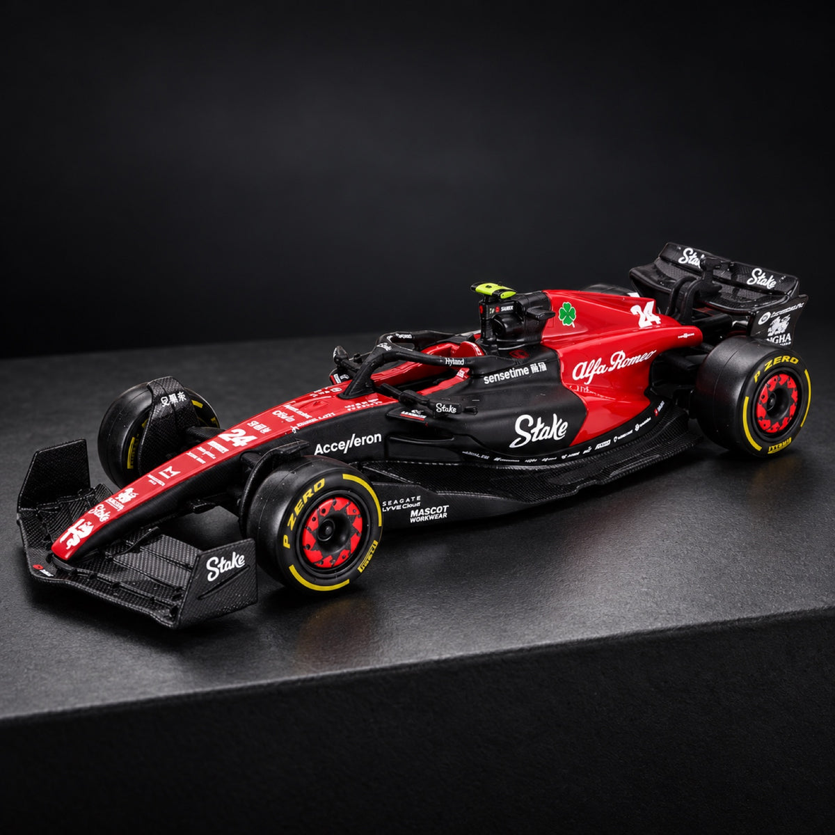 Model Alfa Romeo F1 C43 Bburago #24 Guanyu Zhou 2023 – ilustrační foto (AI)