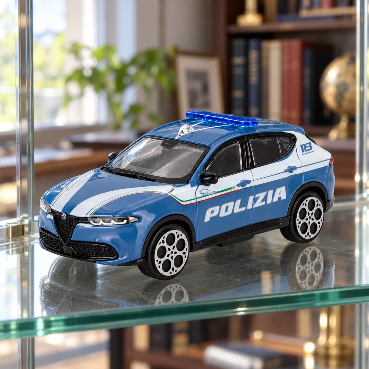 Model Alfa Romeo Tonale Polizia v měřítku 1:43 – ilustrační foto (AI)