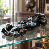 Model Bburago Mercedes-AMG PETRONAS F1 W16 #12 Kimi Antonelli 2025 – ilustrační foto (AI)