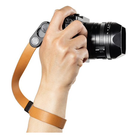 Peak Design Cuff - kožený řemínek na fotoaparát zápěstní - Amber