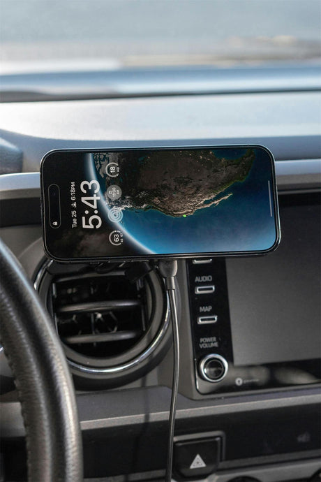 Držák do auta Peak Design Car Mount - nabíjecí adaptér s 20 mm kulovým kloubem V2 - černý