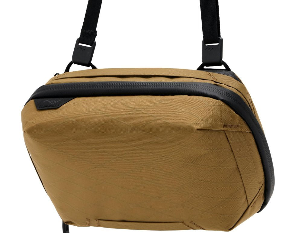 Organizér na elektroniku Peak Design Tech Pouch Coyote