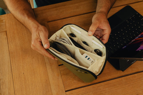 Organizér na elektroniku Peak Design Tech Pouch Small Kelp