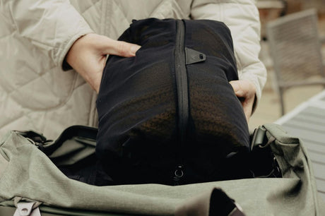 Cestovní organizér Peak Design Ultralight Mesh Packing Cube - Small - černý