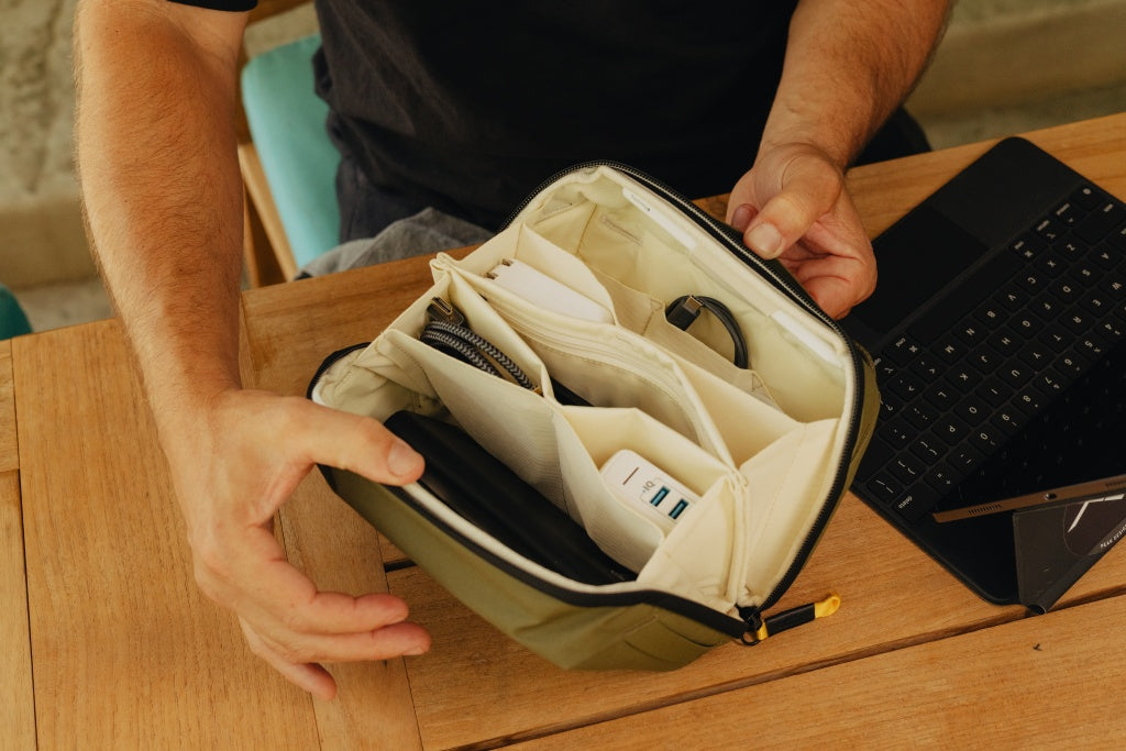 Organizér na elektroniku Peak Design Tech Pouch Kelp