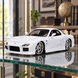 Model Rychle a zběsile Mazda RX-7 – bílý – ilustrační foto (AI)