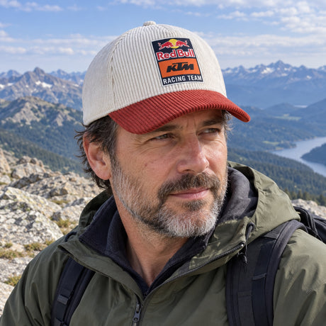 KTM Red Bull Racing SUNSET Cap with Logo – ilustrační foto (AI)
