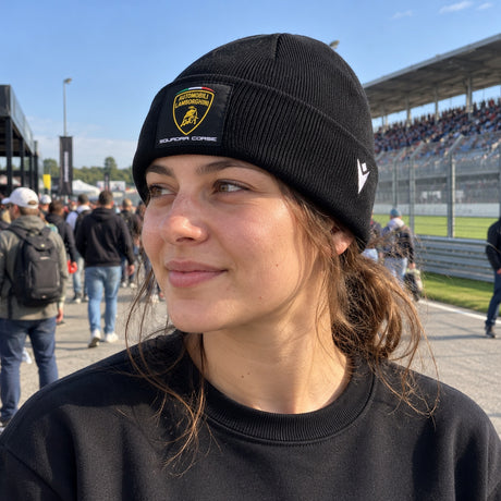 Lamborghini Squadra Corse Fan Beanie – ilustrační foto 2 (AI)