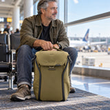 Batoh Peak Design Everyday Backpack 20L v2 – Kelp – ilustrační foto (AI)