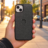 Pouzdro Peak Design Everyday Case iPhone 14 Plus – Charcoal – ilustrační foto (AI)