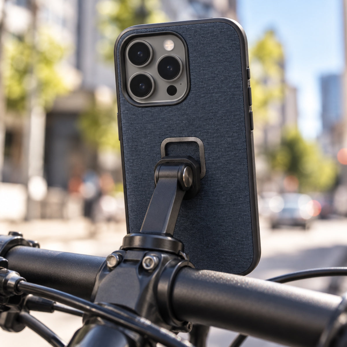 Pouzdro Peak Design Everyday Case iPhone 15 Pro Max v2 – Midnight – ilustrační foto (AI)