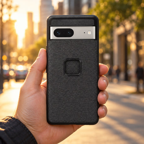 Pouzdro Peak Design Everyday Case Google Pixel 7 – Charcoal – ilustrační foto (AI)