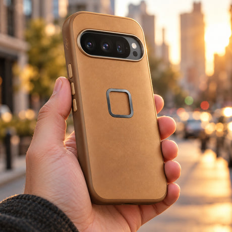 Pouzdro Peak Design Everyday Clarino Case Pixel 10 / 10 Pro – Tan – ilustrační foto (AI)