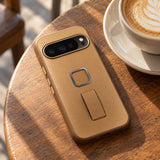 Pouzdro Peak Design Everyday Clarino Loop Case – Pixel 10 Standard and Pro – Tan – ilustrační foto (AI)