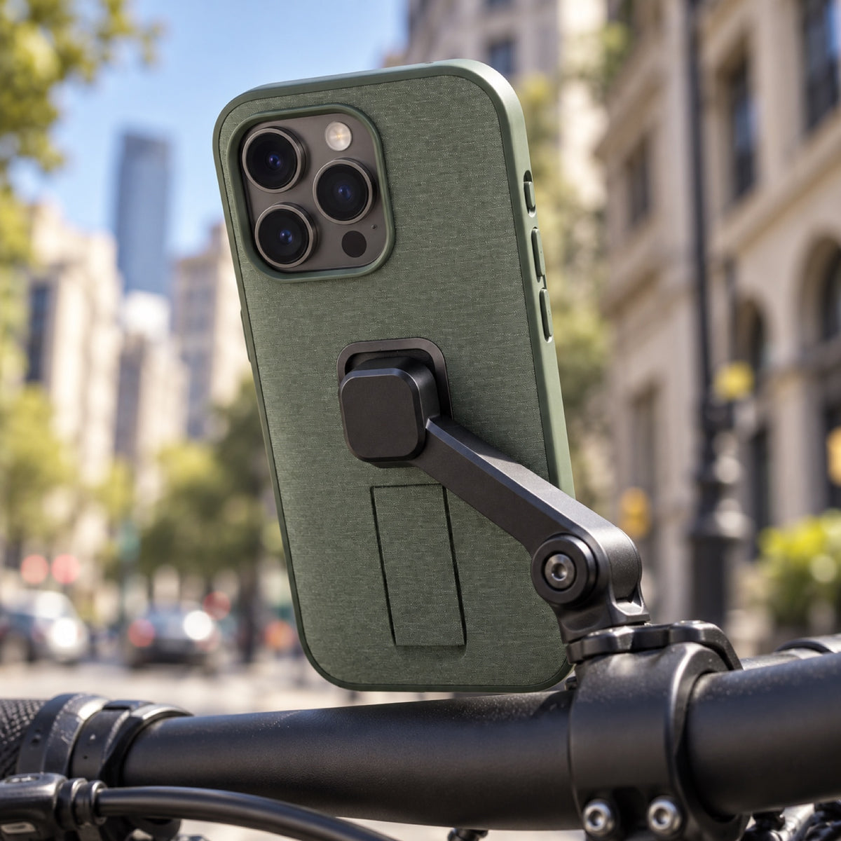Pouzdro Peak Design Everyday Loop Case iPhone 15 Pro v2 – Sage – ilustrační foto (AI)