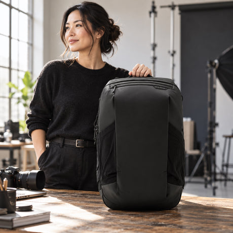 Batoh Peak Design Travel Backpack 2-in-1 40L – černý – ilustrační foto (AI)