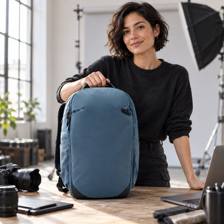 Batoh Peak Design Travel Backpack 30L – Ocean – ilustrační foto (AI)