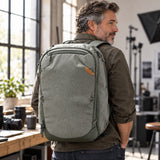 Batoh Peak Design Travel Backpack 45L v2 – Sage – ilustrační foto (AI)
