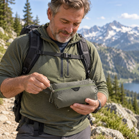 Cestovní organizér Peak Design Ultralight Packing Cube X-Small – Sage – ilustrační foto (AI)