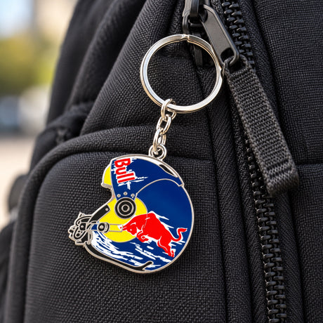 Klíčenka Red Bull The Flying Bulls – design helmy – ilustrační foto (AI)