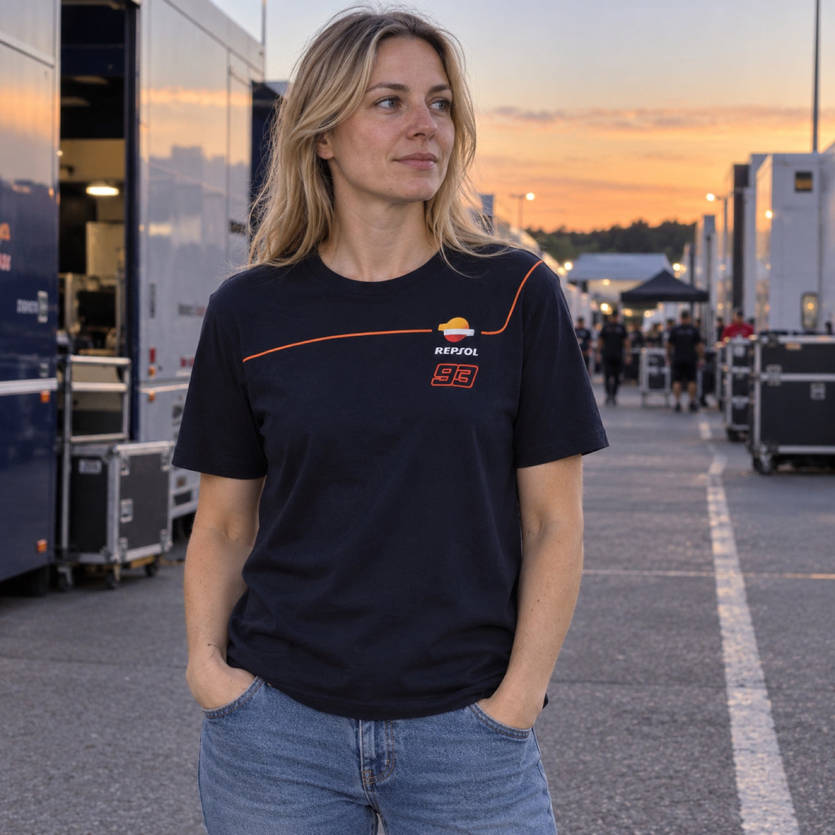 Repsol Honda x Marc Marquez T-Shirt – Navy Blue – ilustrační foto 2 (AI)