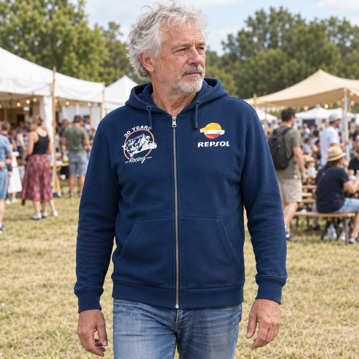 Repsol Honda MotoGP Fan Hoodie with 30 Years Motif – ilustrační foto (AI)