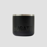 Černý hrnek Bugatti s nápisem