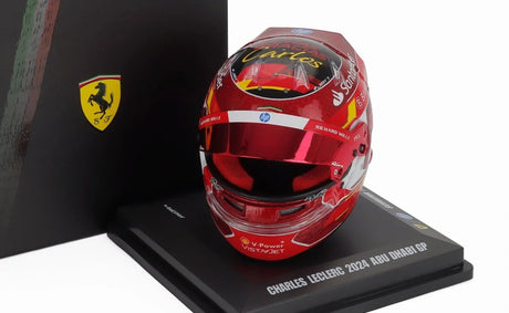 Model helmy Charles Leclerc LookSmart v měřítku 1:5 – SF Abu Dhabi 2024