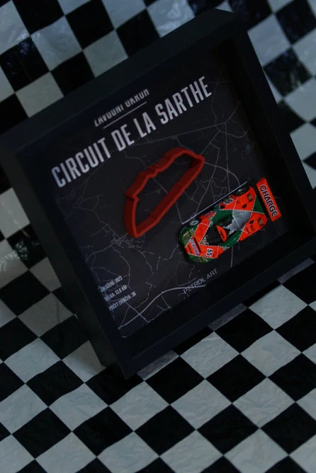 3D rám PETROL ART Le Mans s modelem Mazda 787B Johnny Herbert v měřítku 1:43