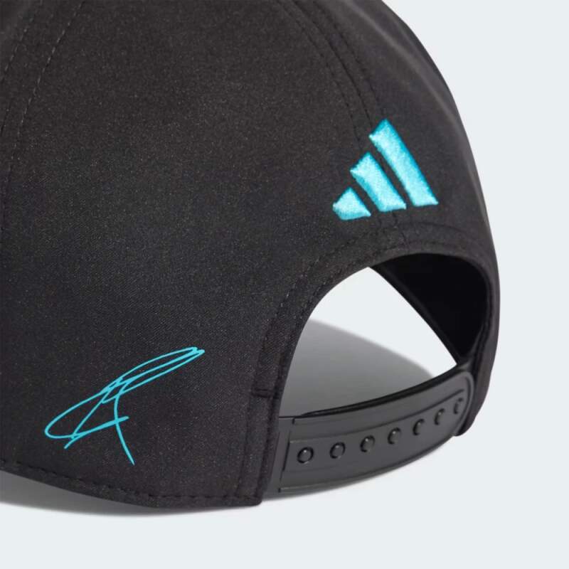 Černá kšiltovka George Russell Mercedes AMG Petronas F1 x Adidas - týmová edice