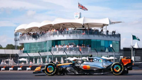Model McLaren F1 MCL39 BBurago #4 Lando Norris Silverstone 2025 v měřítku 1:43 - Signature