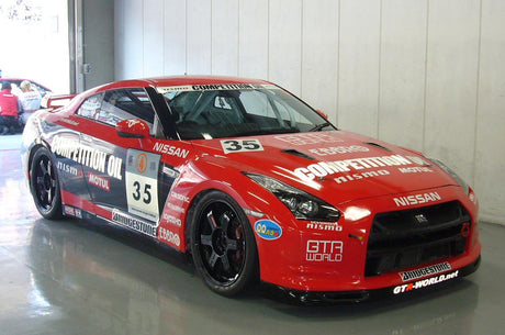 Model Motul Nismo GT-R 2008 #35 z japonského závodu Tokachi 24h